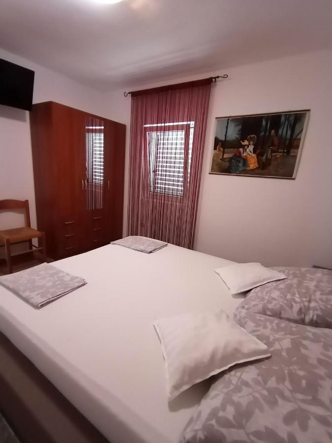 Apartments Ivankovic Stari Grad  Extérieur photo