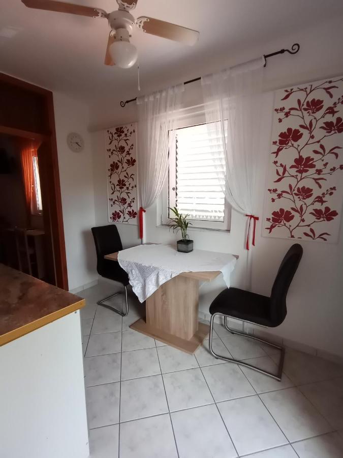 Apartments Ivankovic Stari Grad  Extérieur photo