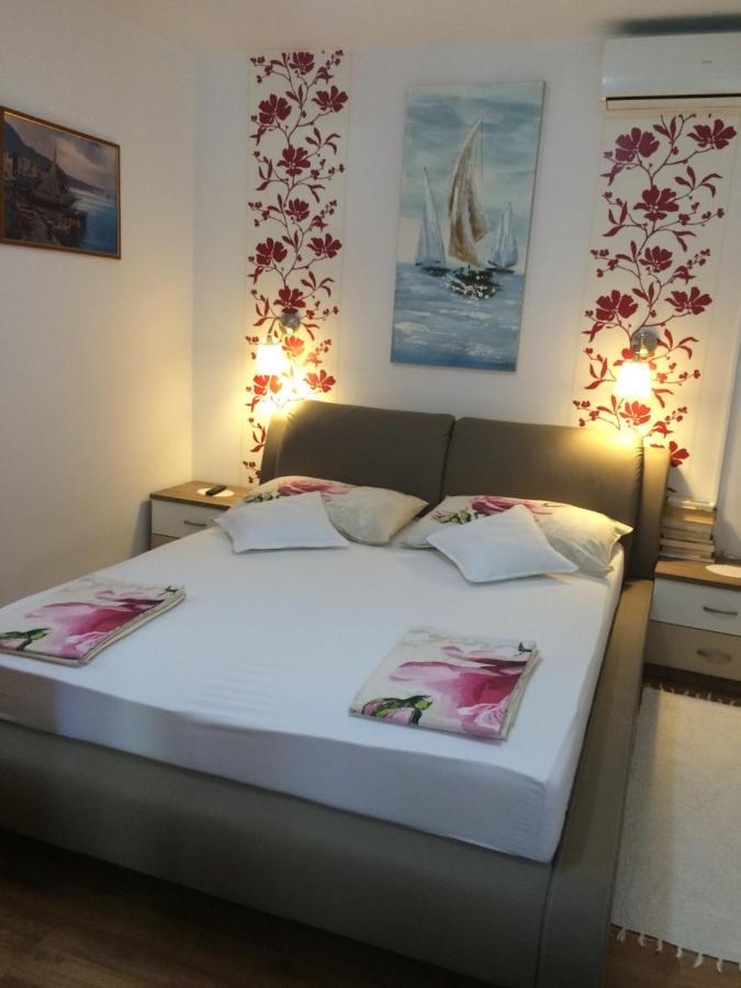 Apartments Ivankovic Stari Grad  Extérieur photo