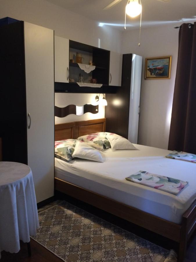 Apartments Ivankovic Stari Grad  Extérieur photo
