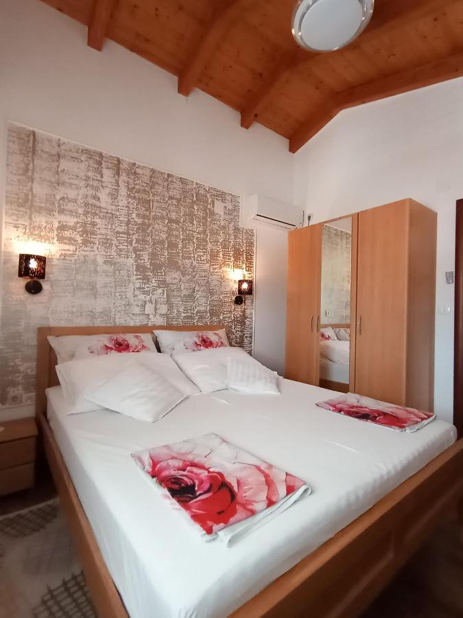 Apartments Ivankovic Stari Grad  Extérieur photo