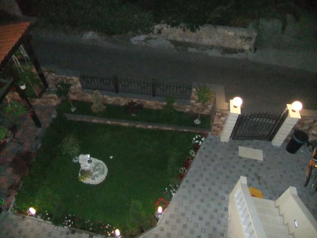 Apartments Ivankovic Stari Grad  Extérieur photo